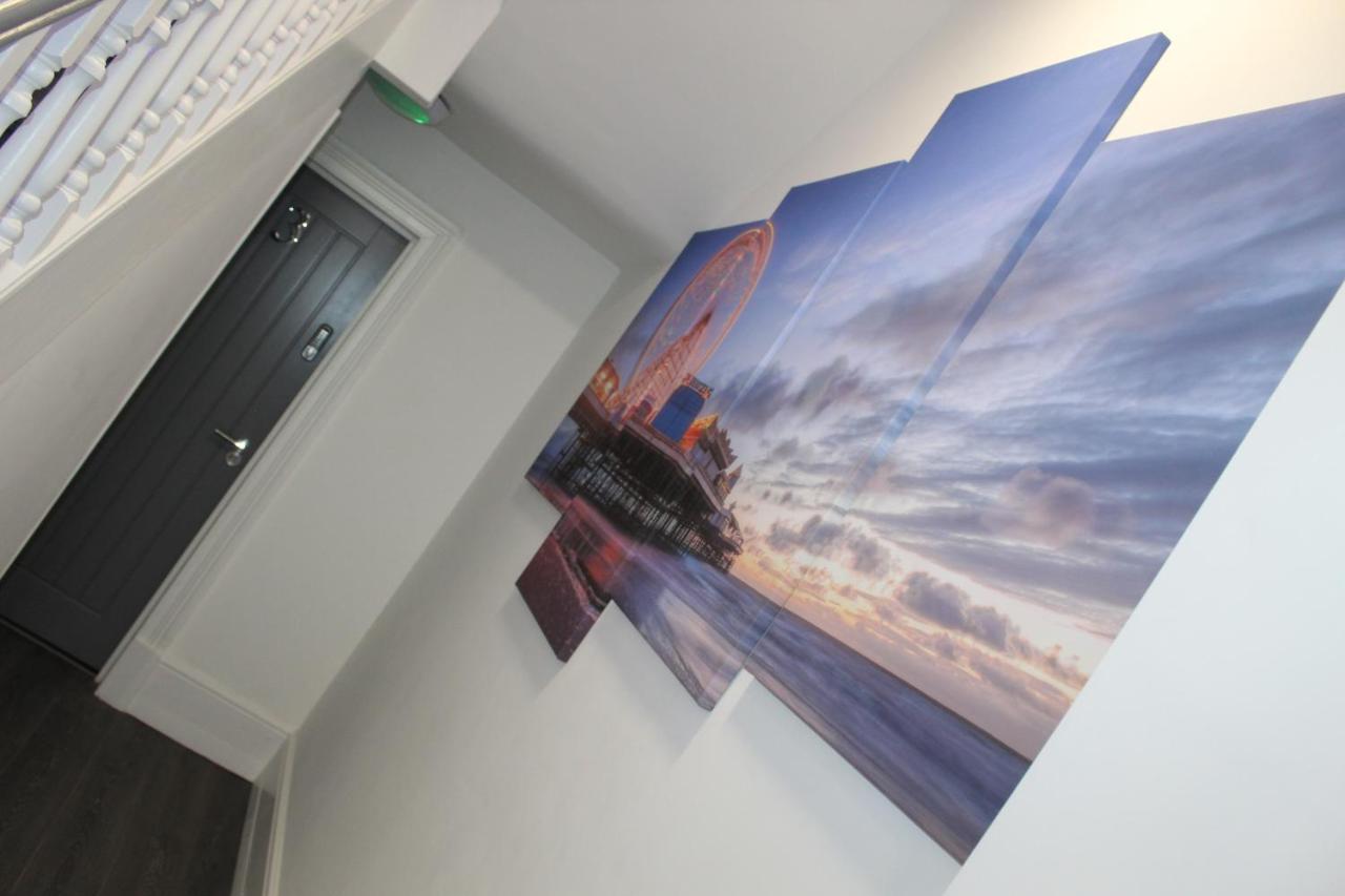 อัลเบิร์ต ลักชัวรี ฮอตทับ แอนด์ จากุซซี่ อพาร์ตเมนต์ Apartment แบล็คพูล ภายนอก รูปภาพ