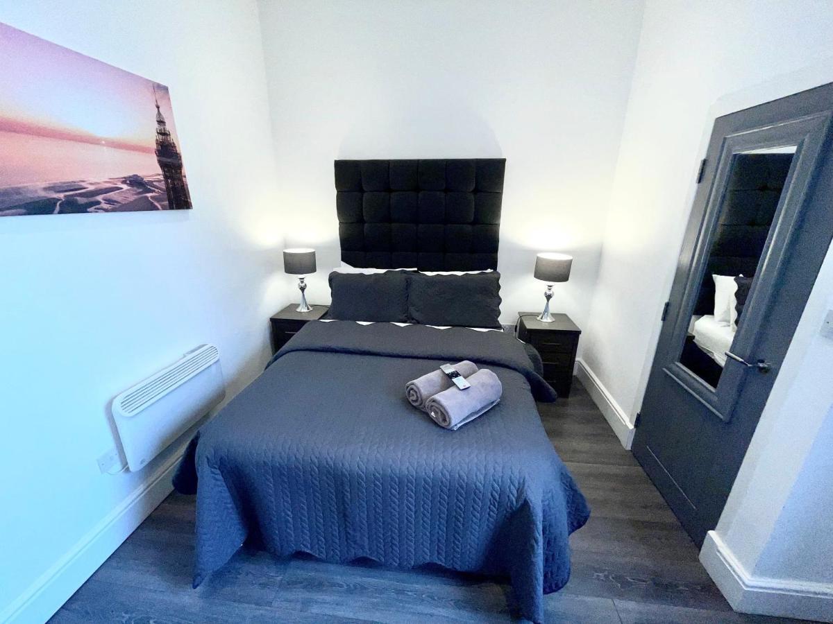 อัลเบิร์ต ลักชัวรี ฮอตทับ แอนด์ จากุซซี่ อพาร์ตเมนต์ Apartment แบล็คพูล ภายนอก รูปภาพ