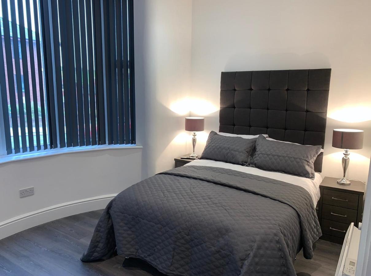 อัลเบิร์ต ลักชัวรี ฮอตทับ แอนด์ จากุซซี่ อพาร์ตเมนต์ Apartment แบล็คพูล ภายนอก รูปภาพ